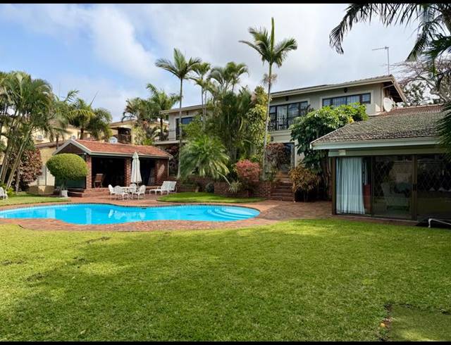 8 BEDROOM HOUSE FOR SALE IN UMHLANGA CENTRAL